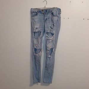 Women’s American Eagle Tomgirl Ripped Jeans